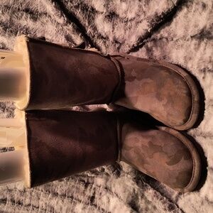 Bearpaw Camo Boots Women's